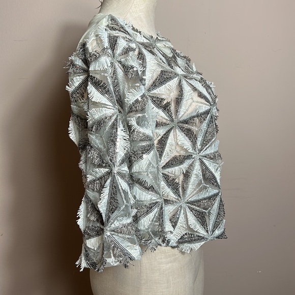 Garcia Women’s Silver Sequin beaded pinwheel motifs crop top size S - Picture 9 of 14